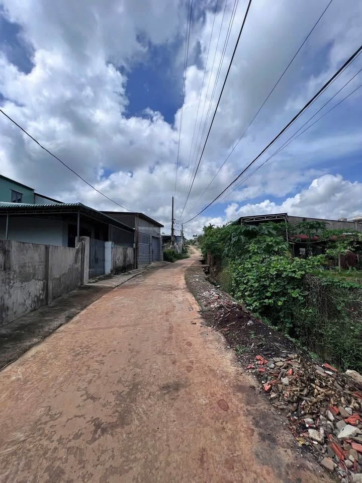 Đất Tân Hòa Buôn Ma Thuột 159m² giá 1.4 tỷ - Đường Phạm Văn Đồng, Hẻm Ô Tô