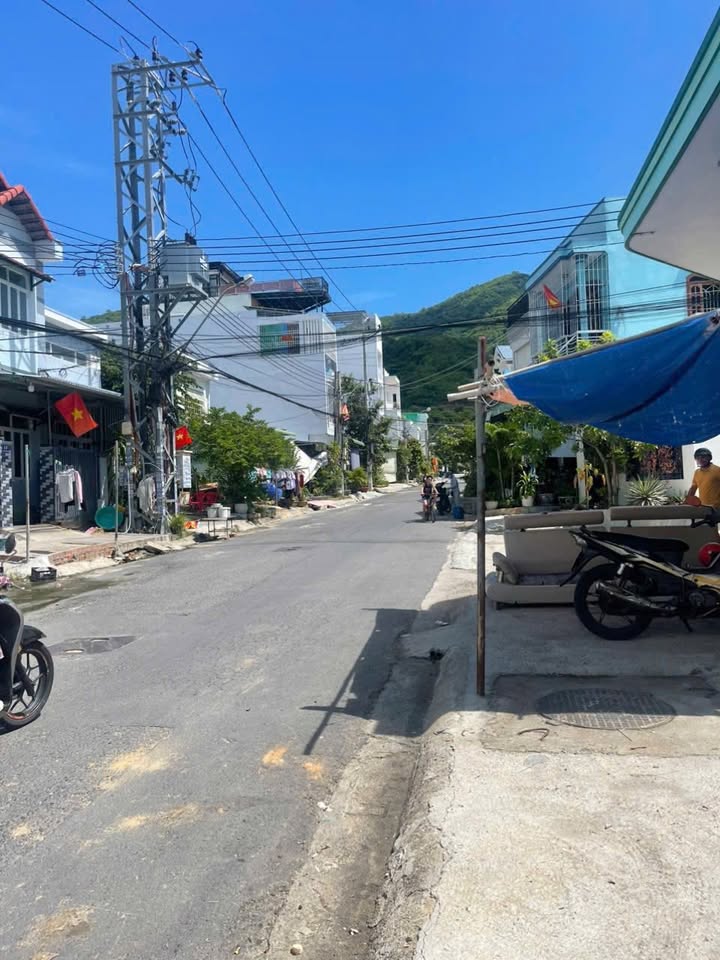 Đất mặt tiền Nguyễn Địa Lô, Nha Trang 70m² giá 4.5 tỷ - Cơ hội đầu tư sinh lời!