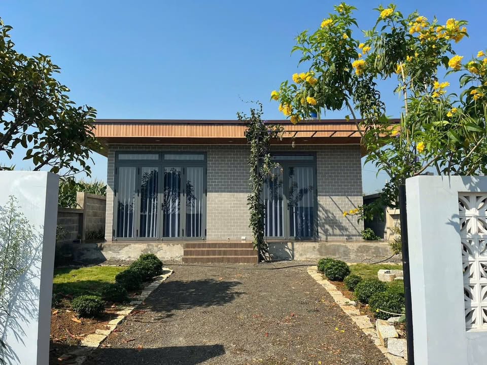 Cho thuê nhà Phùng Hưng, Lộc Tiến 200m² giá 2 triệu - Sân ô tô rộng rãi!