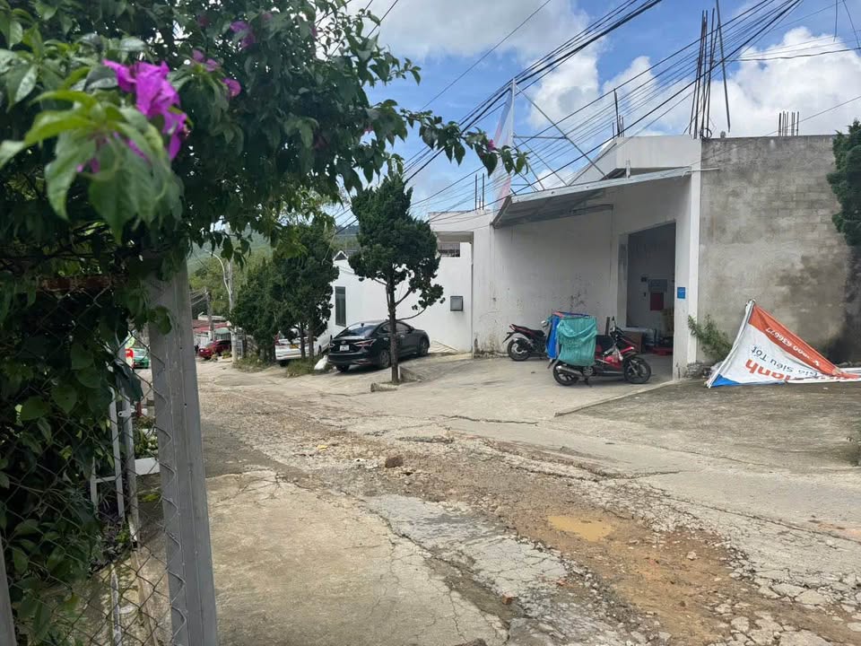 Nhà ở đường Ngô Thị Sỹ, Đà Lạt 90m² giá 1.6 tỷ - Nhà xây kiên cố, thương lượng chính chủ!