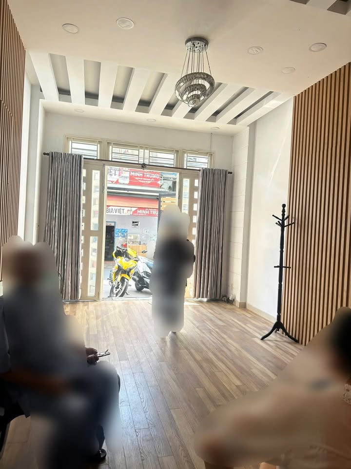 Nhà thuê 4 tầng hẻm xe hơi Sư Vạn Hạnh, quận 10, 72m² - Phù hợp kinh doanh đa ngành!