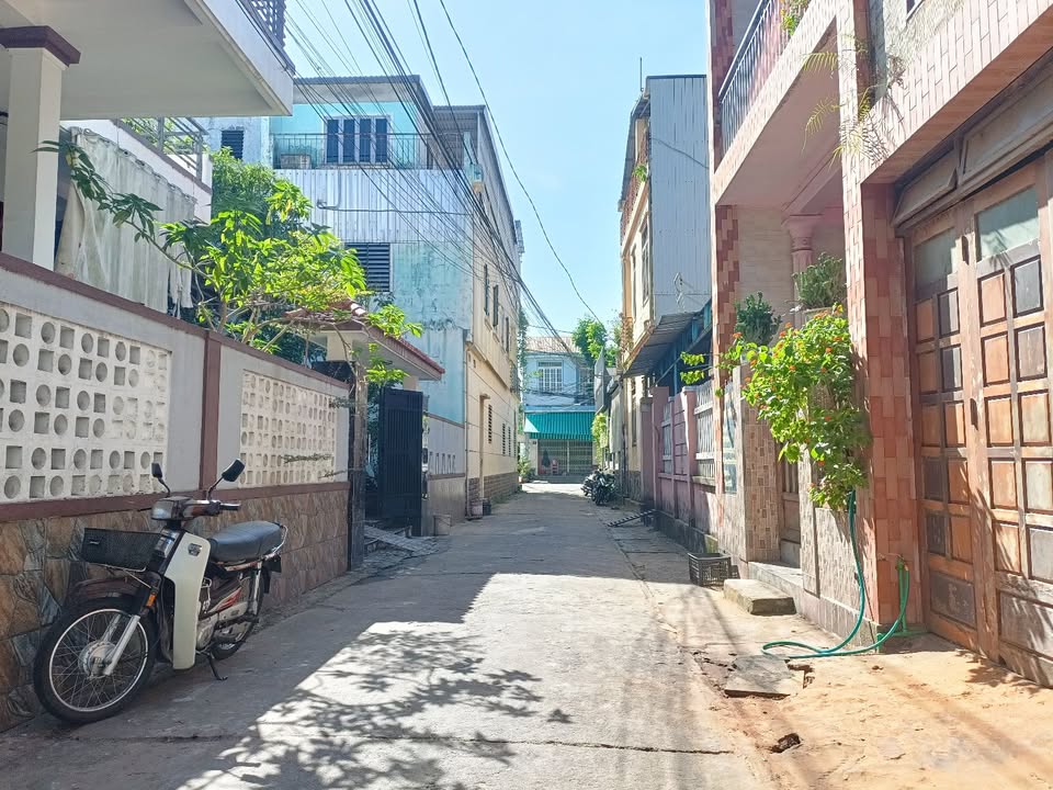 Nhà cấp 4 kiệt ô tô Hoàng Diệu, 99m² - Gần chợ Tây Lộc, giá thương lượng!