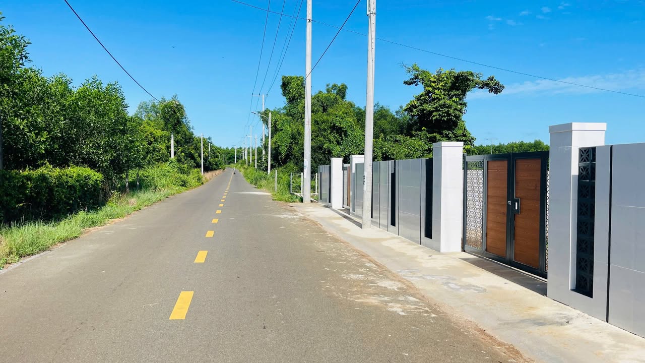 Đất thổ cư 240m² Đất Đỏ - Bà Rịa - Vũng Tàu giá chỉ 1.95 tỷ - Đầu tư sinh lời!