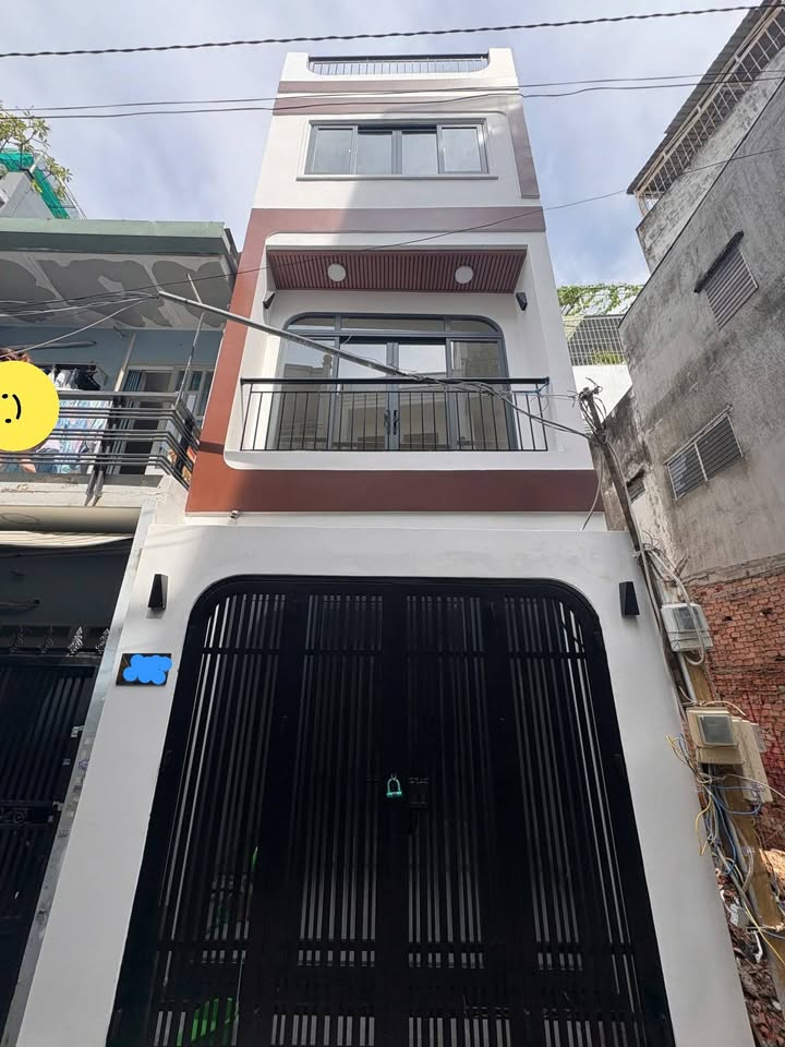 Nhà bán Nguyễn Xuân Khoát, Phú Thọ Hòa, 35m² giá 5.95 tỷ - Khu kinh doanh sầm uất!