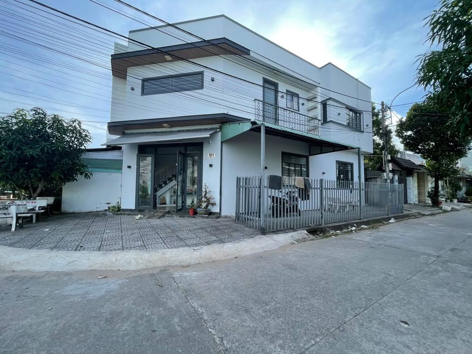 Nhà góc 2 mặt tiền Phạm Ngọc Thảo, Rạch Giá 70m² giá 2.5 tỷ - Chính chủ bán gấp!