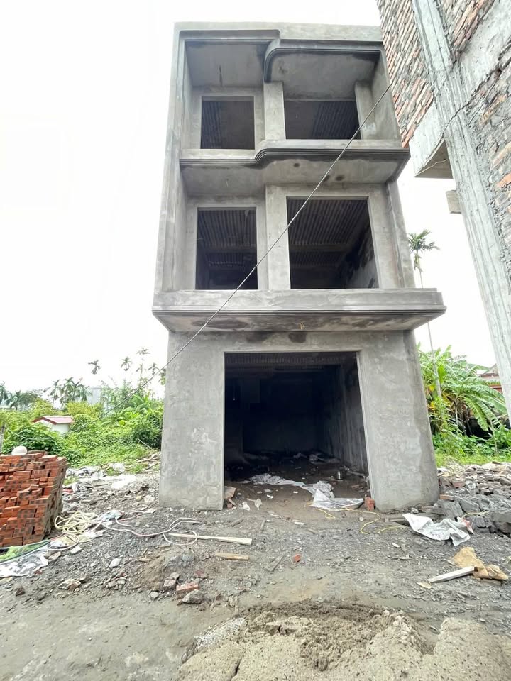 Nhà 3 tầng Hồng Thái An Dương 52.6m² giá 2.02 tỷ - Sổ đỏ chính chủ, tiện ích đầy đủ!