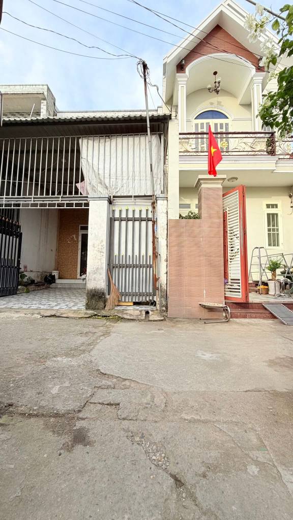 Nhà Dĩ An 121m² giá 3.4 tỷ - Thoáng mát, kinh doanh phòng trọ