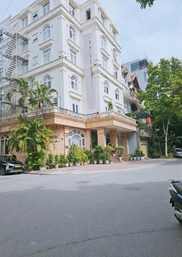 Bán tòa nhà mặt phố Đại Mỗ - Nam Từ Liêm 200m² giá 63 tỷ - Kinh doanh đỉnh cao!