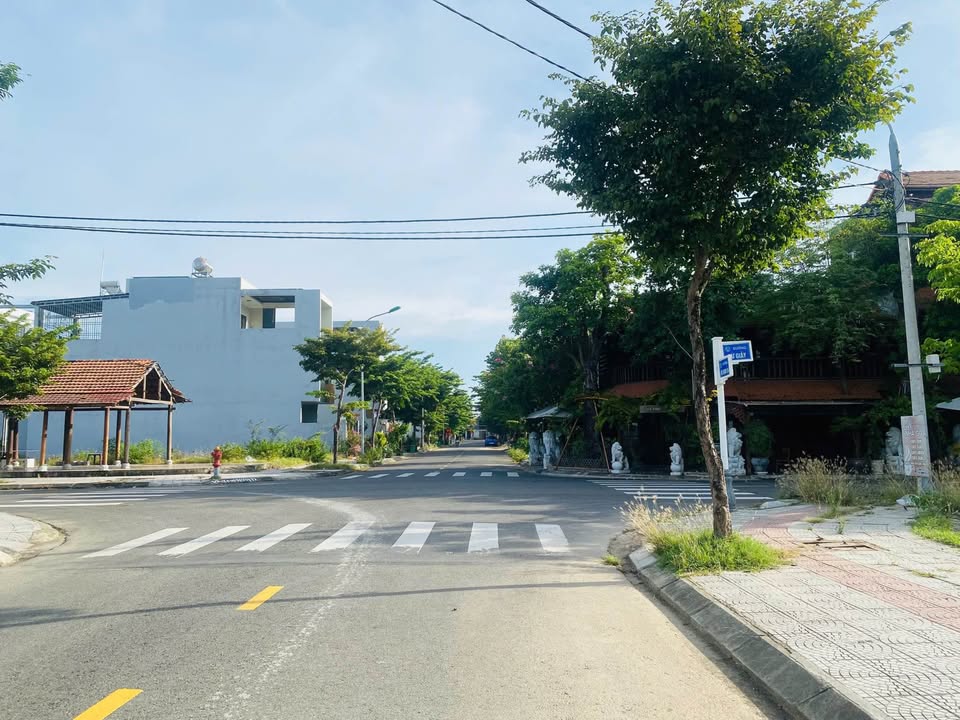 Đất nền Hòa Xuân Đà Nẵng 105m² giá 5.1 tỷ - Sổ đỏ chính chủ, view thoáng mát!