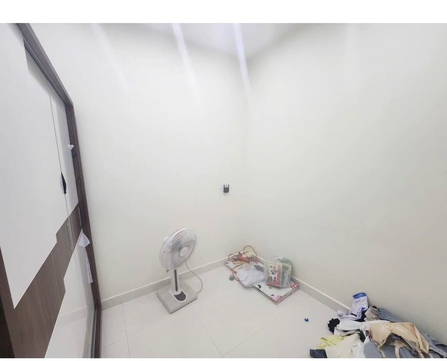 Nhà 3 Tầng Trung Tâm Trần Nguyên Hãn, Hải Phòng - Giá Chỉ 2.15 Tỷ!