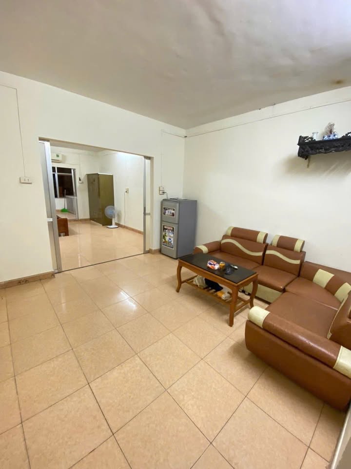 Căn hộ tập thể Thanh Xuân Bắc C16 5 triệu - Thuận tiện đi lại, đầy đủ nội thất