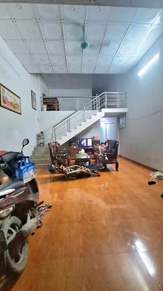 Nhà cấp 4 gác lửng đường Đoàn Kết, phường Bình Minh, 100m² - Giá 1.9 tỷ, đầy đủ tiện nghi!