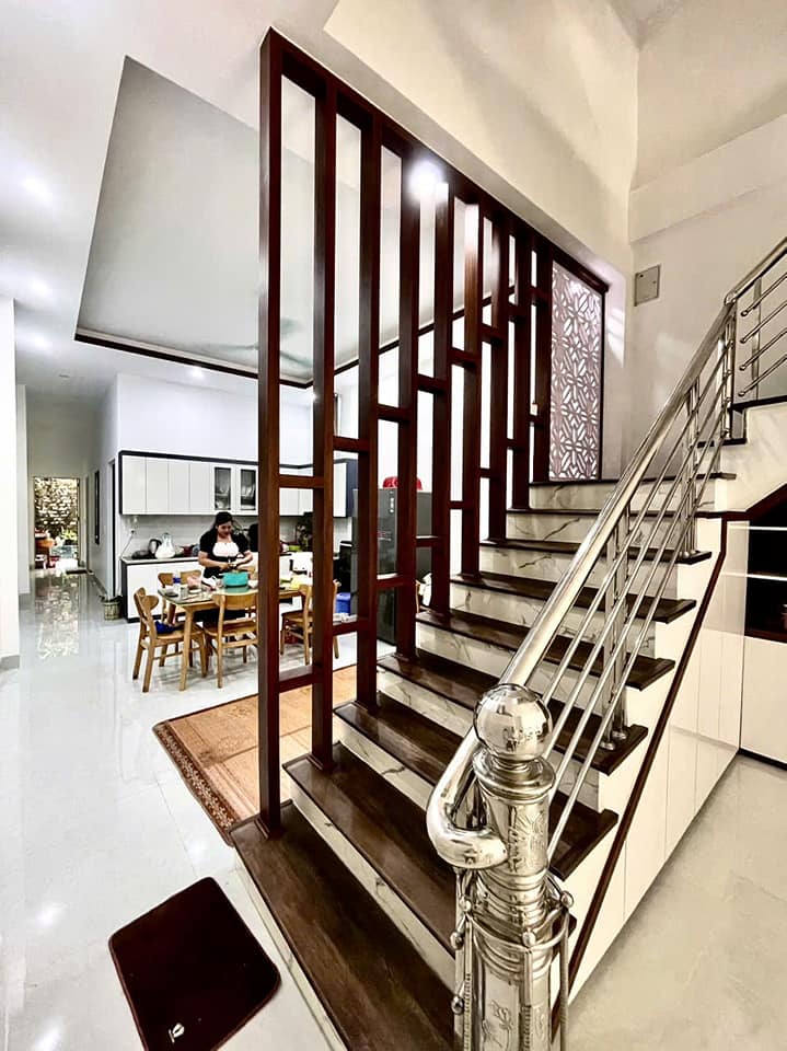 Nhà 3 tầng Phường Kim Tân, Lào Cai 90m² giá 3 tỷ - Tặng full nội thất sang trọng!