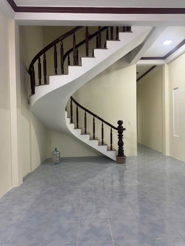 Bán nhà 2 tầng đường Quang Châu, phường Hòa Xuân 105m² giá 3.999 tỷ - Kinh doanh sầm uất!