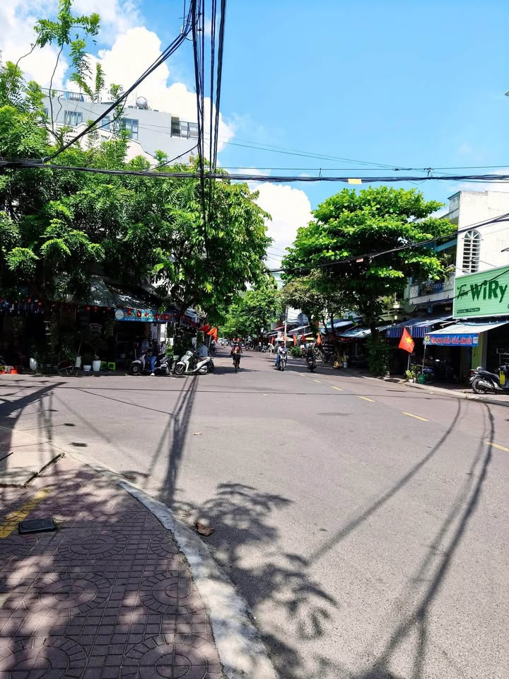 Bán nhà mặt tiền Hoàng Văn Thụ, TP Quy Nhơn 125m² - Tiềm năng đầu tư cực cao!