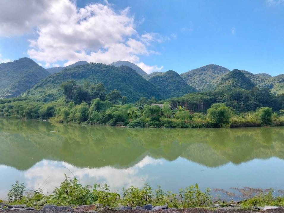 Đất nền phong thủy Yên Nghiệp Lạc Sơn 1500m² - Giá thương lượng hấp dẫn!