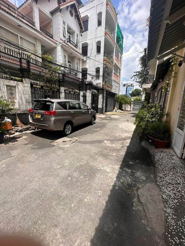 Nhà cho thuê đường Hoàng Hoa Thám, Bình Thạnh 144m² - Căn góc thoáng mát, phù hợp làm văn phòng, lớp học!