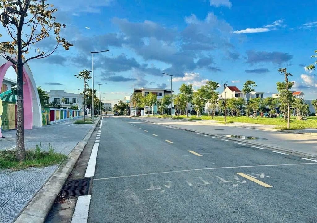 Đất nền khu biệt thự đường Đức Bưu, Hương Sơ, 210m² giá 3.99 tỷ - Đầu tư thông minh!