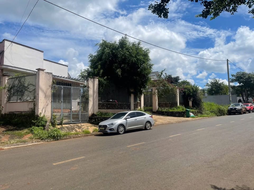 Đất mặt tiền đường Đồng Khởi Buôn Ma Thuột 250m² giá 11 tỷ - Vị trí đắc địa cho kinh doanh!