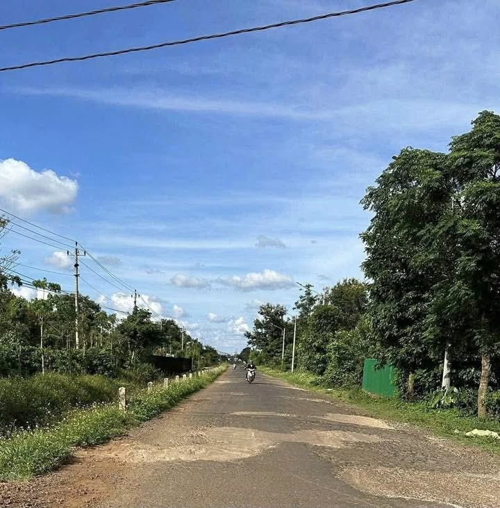 Đất thổ cư Ea Ktur 150m² giá 1.5 tỷ - Mặt tiền trục chính vào UBND xã!