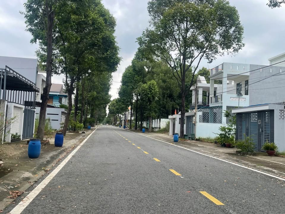 Đất nền TDC Định Hòa 135m² giá 3 tỷ - Bán gấp, chính chủ!