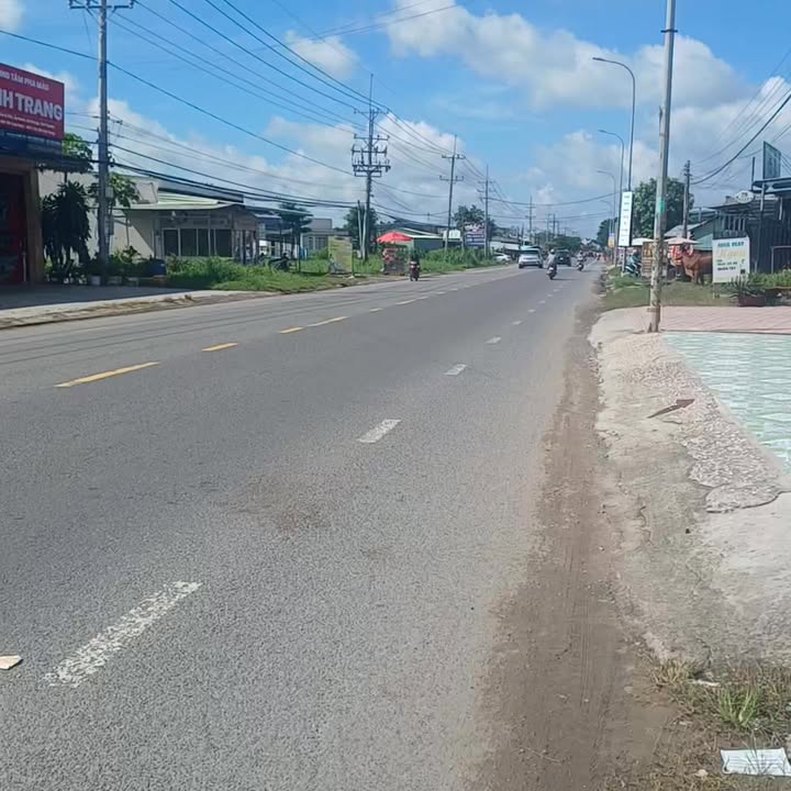 Đất sản xuất kinh doanh mặt tiền tỉnh lộ 823, Đức Lập, Tây Ninh 11.715m² - Cơ hội đầu tư hấp dẫn!