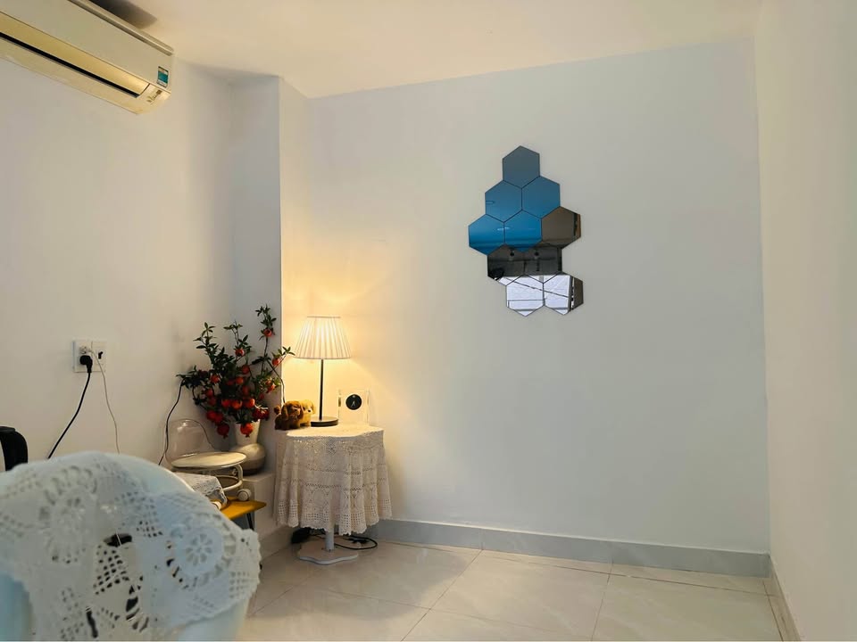 Nhà bán Gò Vấp 23m² giá 3.2 tỷ - Sổ hồng chính chủ, dọn vào ở ngay!