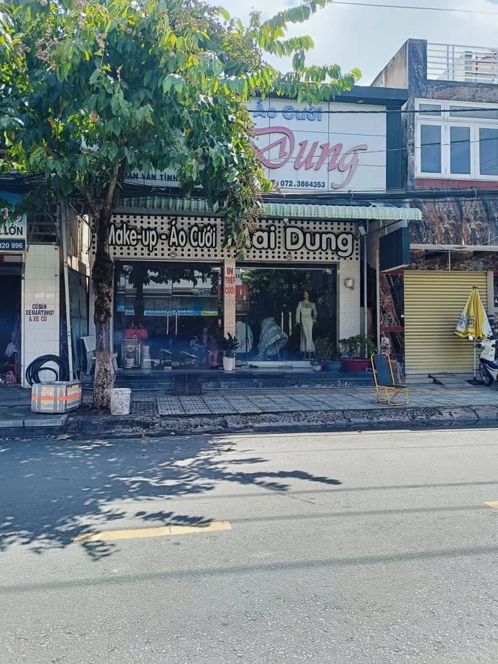 Nhà mặt tiền đường Phan Văn Tình, Thị Trấn Thủ Thừa, 127m² giá 6.5 tỷ - Kinh doanh sầm uất!