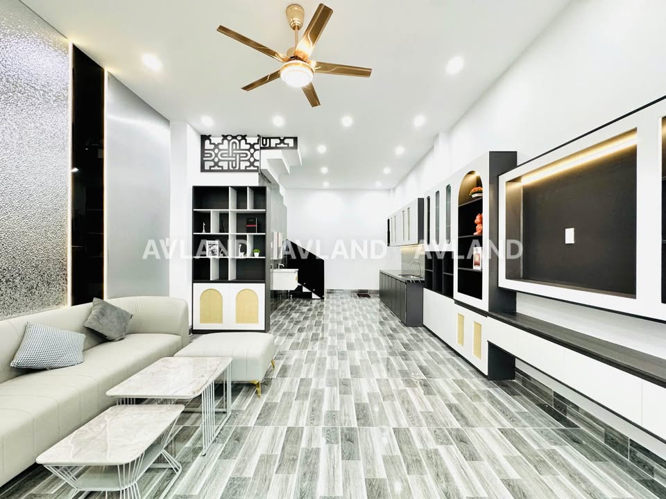 Nhà phố Rạch Giá 42.3m² giá 1.98 tỷ - Nhà mới hoàn thiện, nội thất cao cấp!