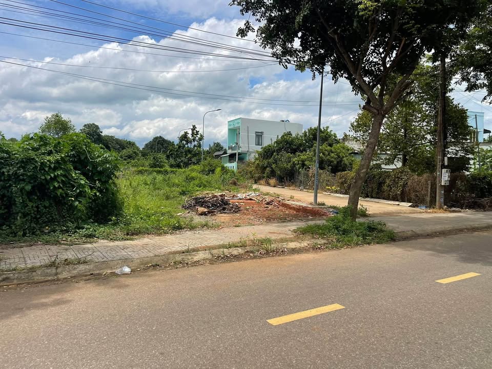 Đất nền góc 2 mặt tiền đường số 9, xã Long Phước, diện tích 356m² giá 2.75 tỷ - Đầu tư tiềm năng!