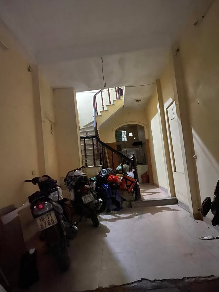 Nhà cho thuê tại Phùng Khoang 42m² giá 11 triệu - Không gian sống lý tưởng cho gia đình!