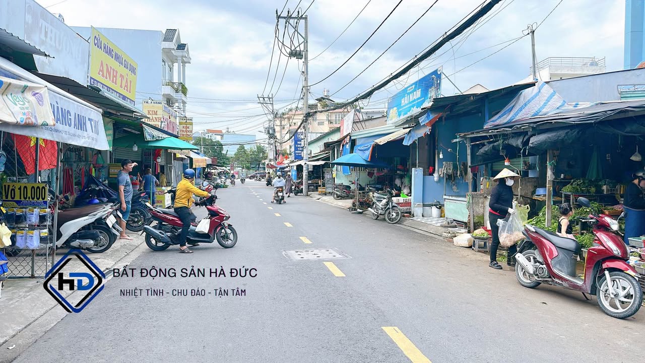 Nhà cấp 4 mặt tiền chợ đường TCH03-07, Quận 12, 115m² - Hạ giá bán nhanh!