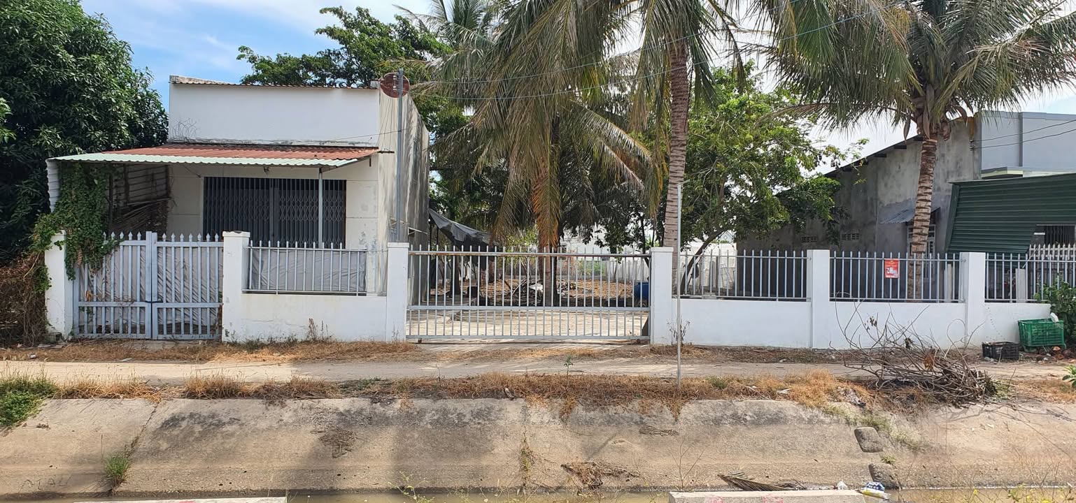 Đất thổ cư mặt tiền Mương Nhựt 932m² giá 4 tỷ - Sổ hồng riêng, chính chủ!