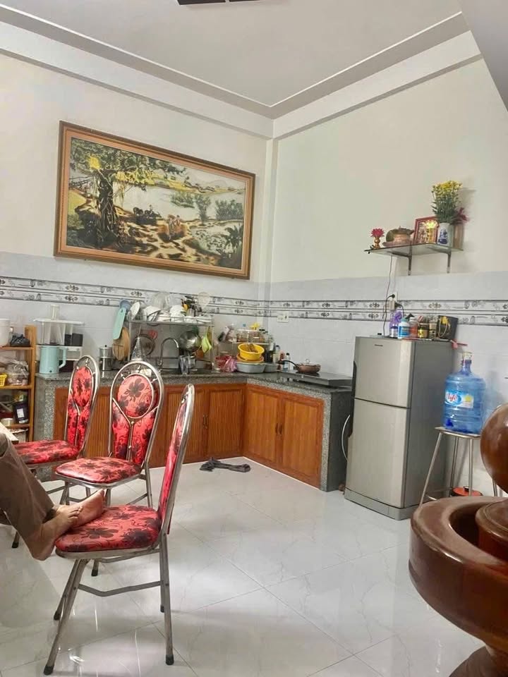 Nhà hẻm cạn đường Thanh Niên, Quy Nhơn 43m² giá 2.8 tỷ - Sổ đỏ chính chủ!