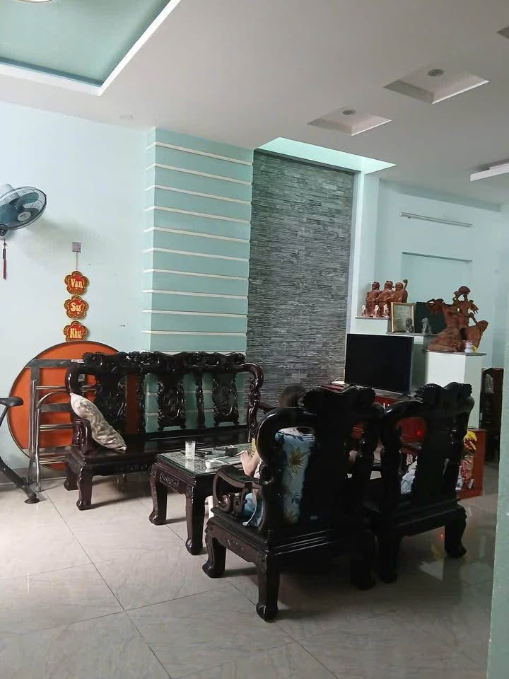 Bán gấp FrontHouse 206m² tại Nha Trang - Đầu tư sinh lời lý tưởng!