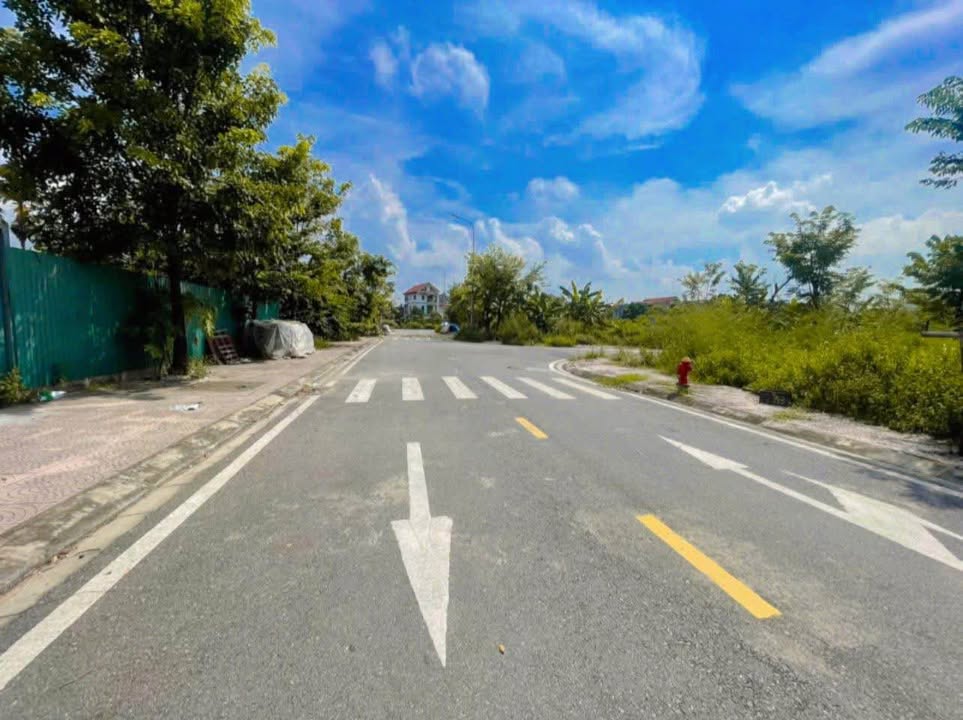 Đất nền đường Nguyễn Thị Minh Khai, Vĩnh Yên 107m² giá 2.7 tỷ - Sổ hồng chính chủ!