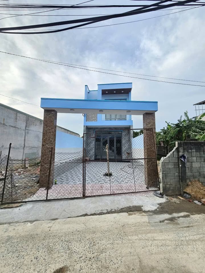 Nhà phố Đông Hòa Dĩ An 106.8m² giá 5.2 tỷ - Thiết kế hiện đại, sổ hồng chính chủ