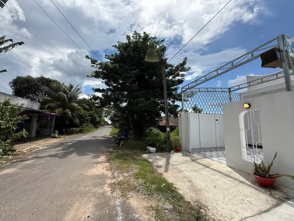 Nhà cấp 4 phường Long Hoa 118m² giá 1.279 tỷ - Thiết kế hiện đại, gần chợ!