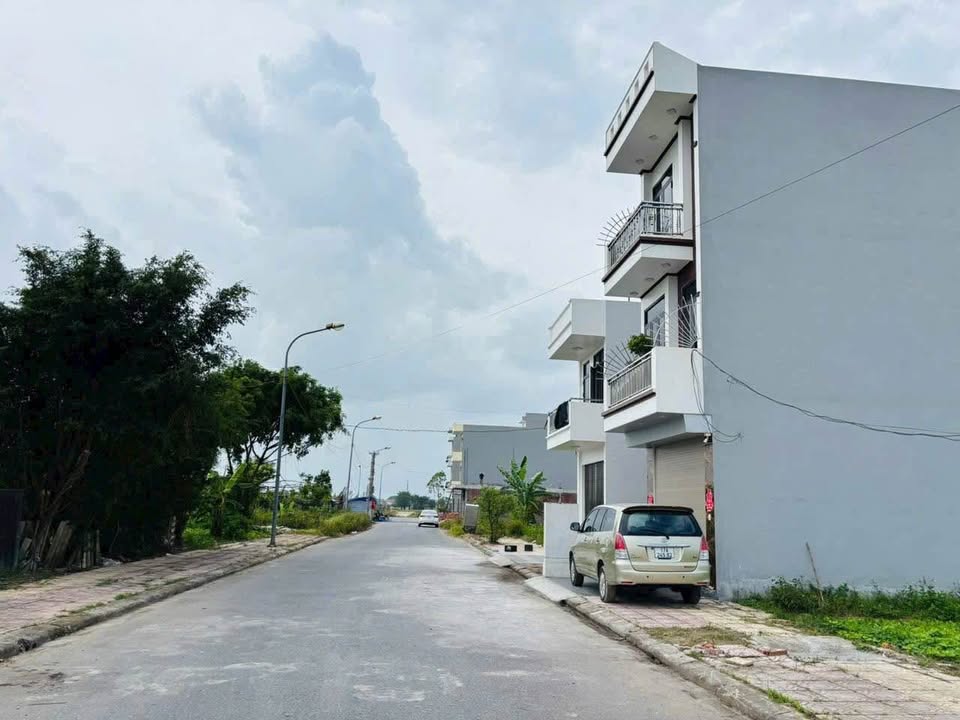 Đất nền góc Vũ Chính 85m² - Cơ hội đầu tư hấp dẫn!