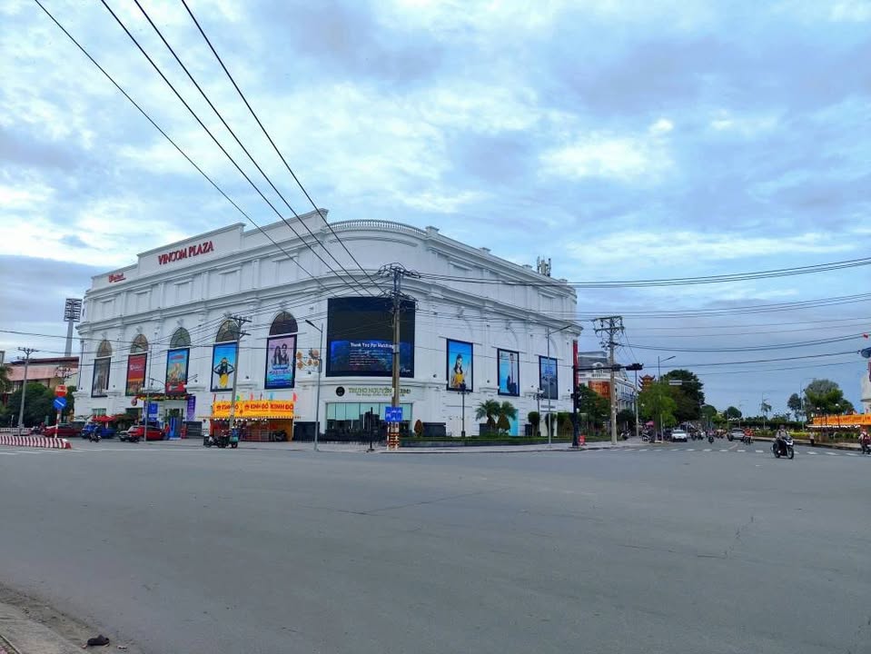 Nhà cấp 4 mặt tiền đường Nguyễn Cửu Vân, Tân An, 416.4m² - Phù hợp kinh doanh!