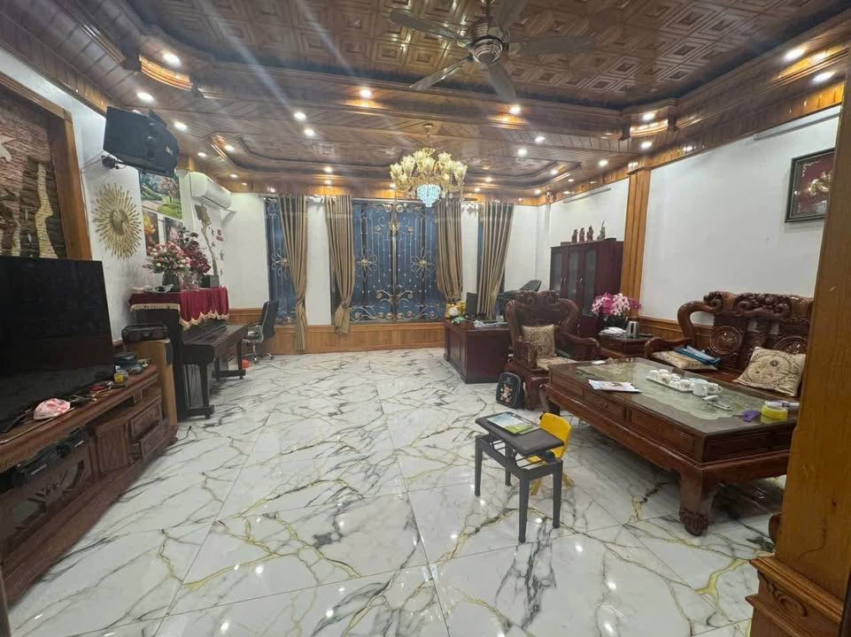 Nhà 6 Tầng Ngõ 61 Phố Bằng Liệt, Quận Hoàng Mai, 91m² giá 23.9 tỷ - Ô tô để trong nhà!