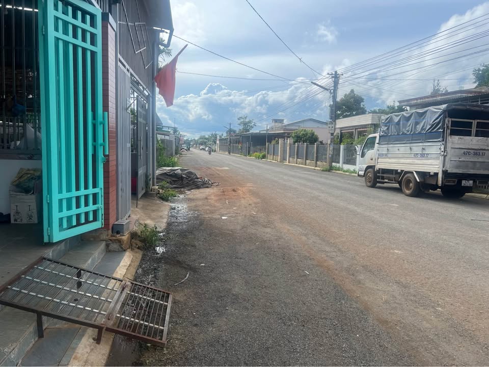 FrontHouse 100m² Đường 12A Tân An, Buôn Ma Thuột - Vừa ở vừa kinh doanh chỉ 1 tỷ!