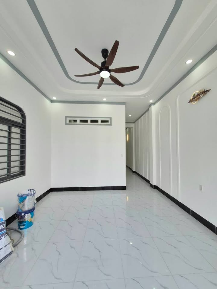 Nhà mới hoàn thiện phường Long Hoa, Tây Ninh 150m² giá 1.52 tỷ - Thiết kế hiện đại, tiện nghi!