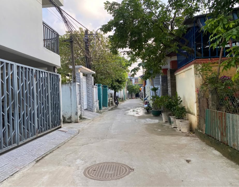 Đất nền Nguyễn Lộ Trạch, Xuân Phú 102m² giá 2.4 tỷ - Khu vực phát triển sôi động!