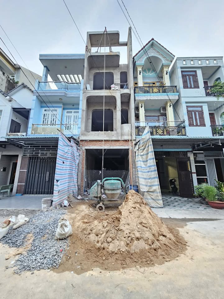 Nhà hoàn công 63.9m² gần Ngã Ba Cửu Long giá 5.5 tỷ - Sổ hồng chính chủ