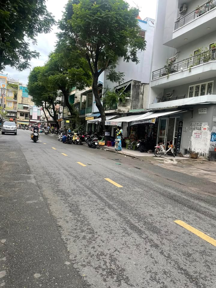 Nhà phố quận 10, P8, 28m² giá 5 tỷ - Hẻm đẹp thông tứ phía!