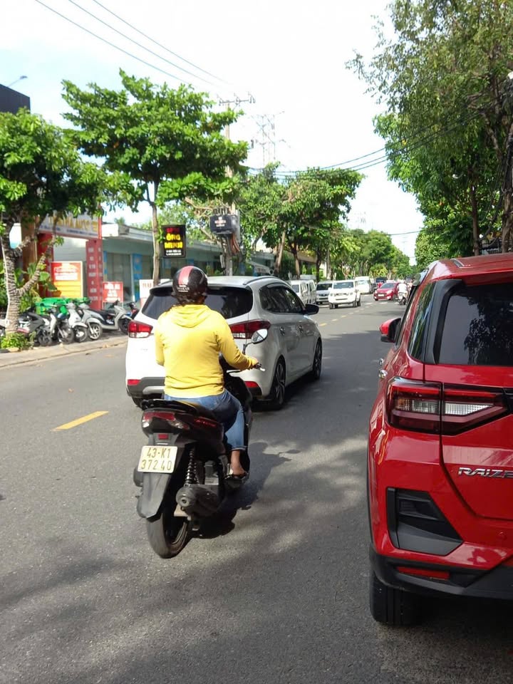 Nhà mặt tiền đường Tiểu La, Hải Châu, Đà Nẵng 80m² giá 11.8 tỷ - Kinh doanh sầm uất!