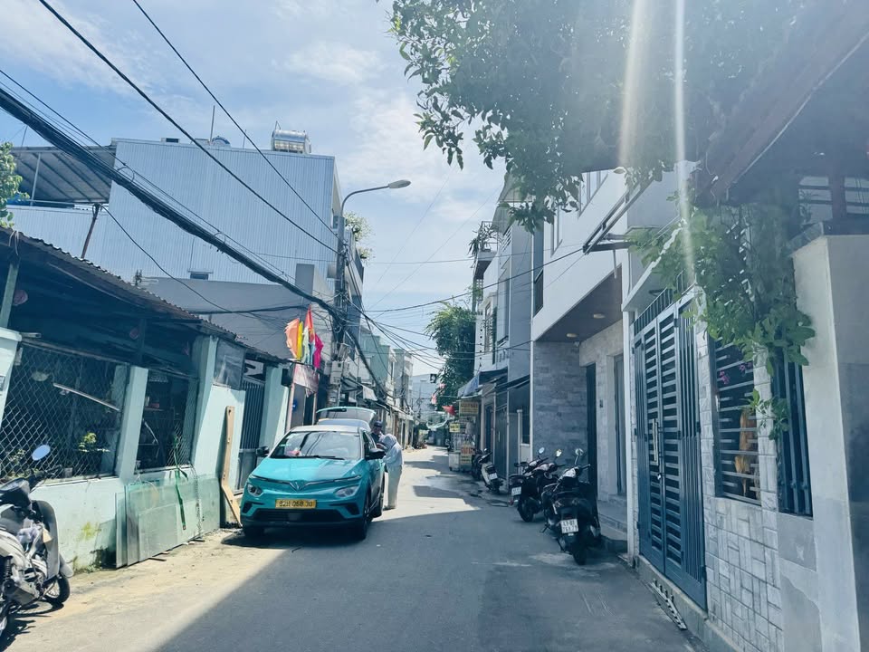 Nhà C4 Cù Chính Lan Đà Nẵng 109m² giá 4.45 tỷ - Ô tô gần nhà