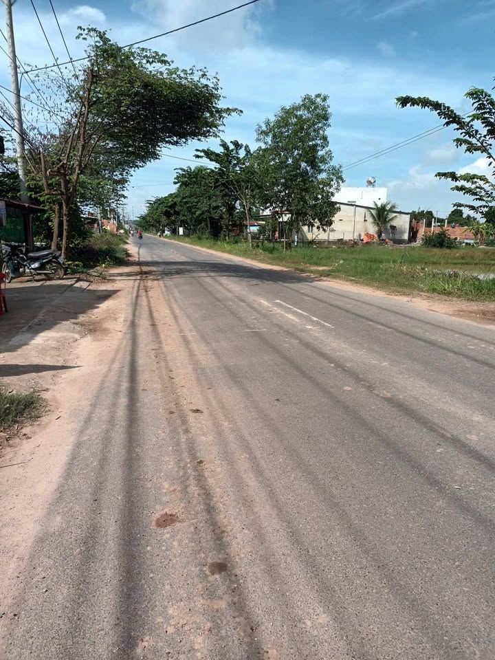 Đất mặt tiền Kênh tại Khu phố Tịnh Phong, Tây Ninh 900m² - Cơ hội đầu tư hấp dẫn!