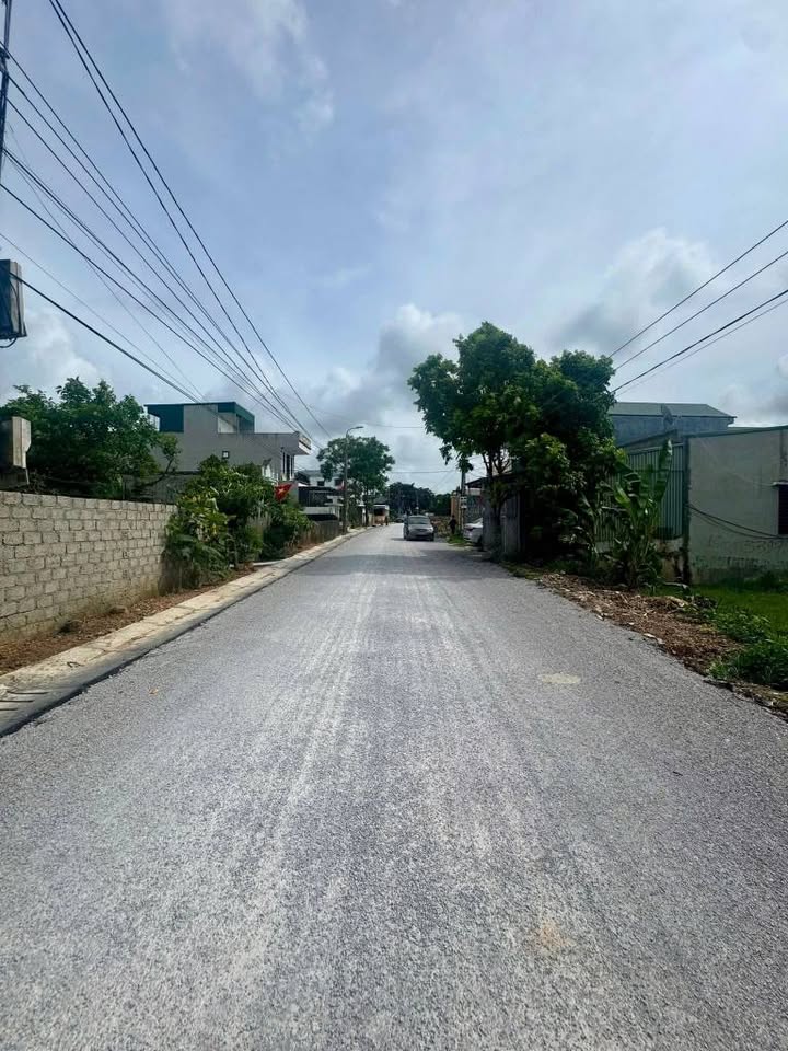 Đất nền mặt tiền kinh doanh Quảng Phú 110m² giá chỉ 1 tỷ - Cơ hội đầu tư hiếm có!